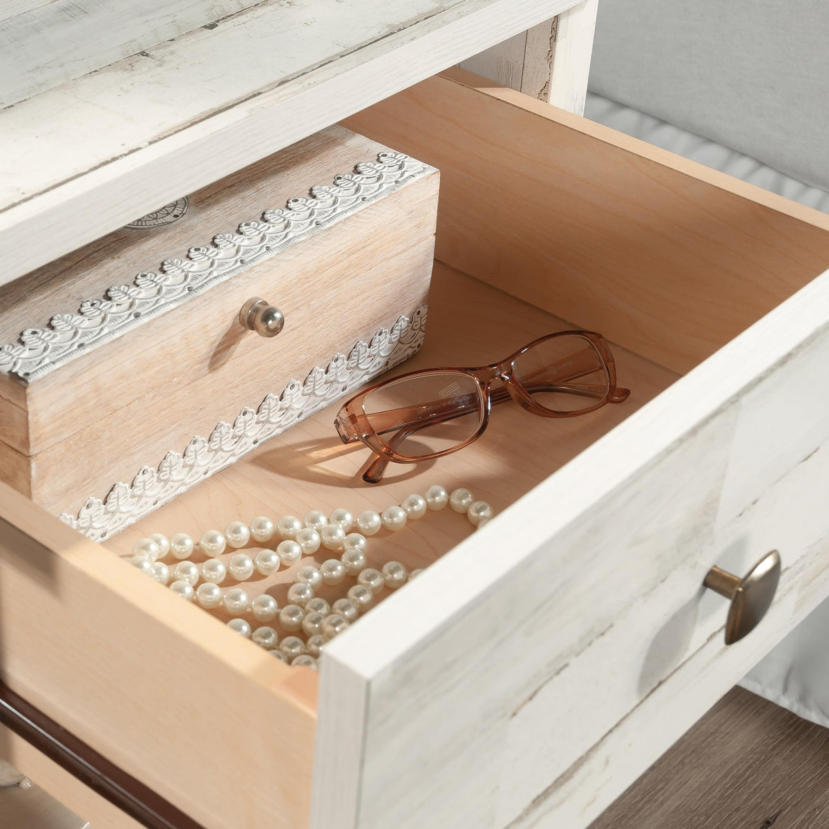 White Night Stand P1440