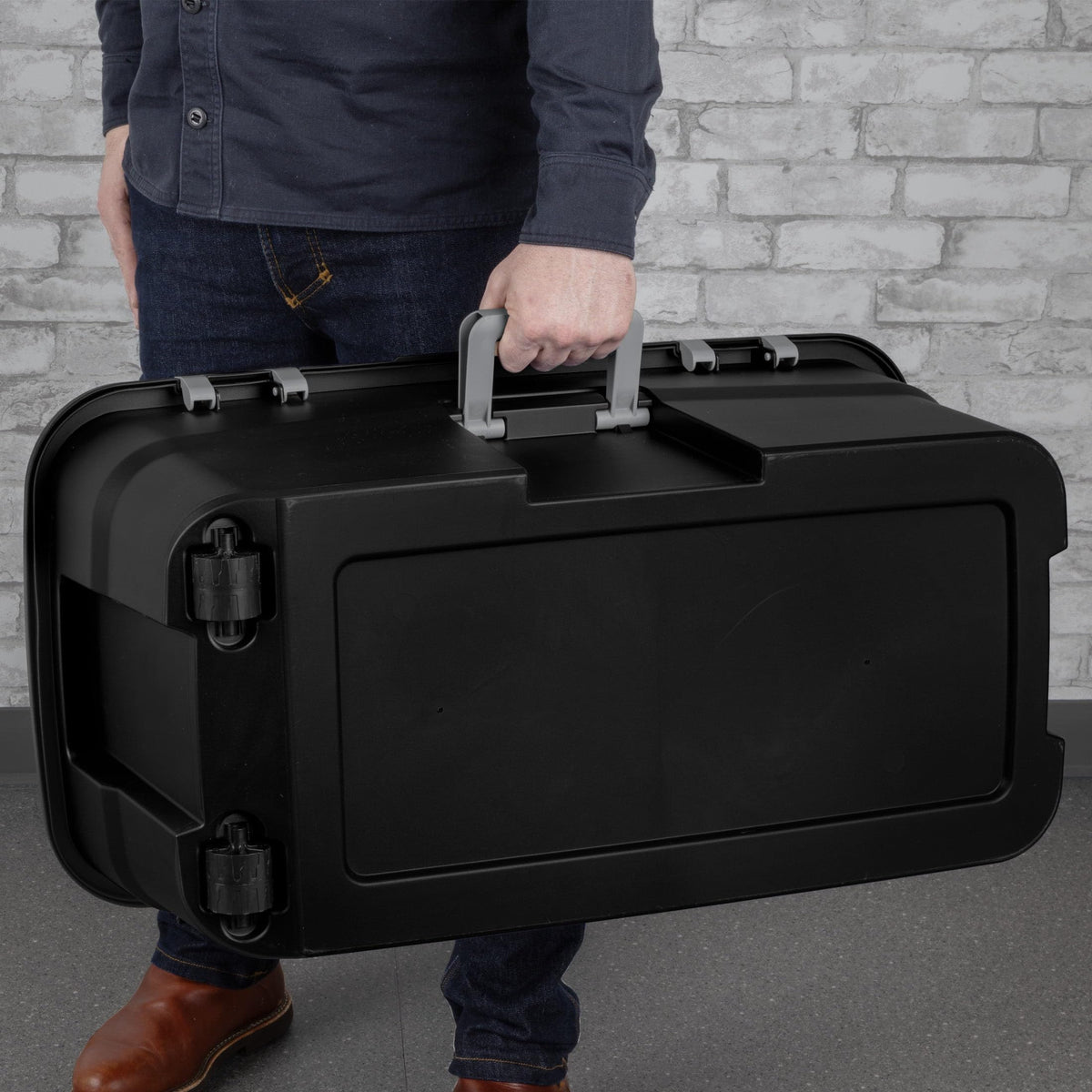 22 Gallon Black Lockable Rolling Storage Footlocker D65810