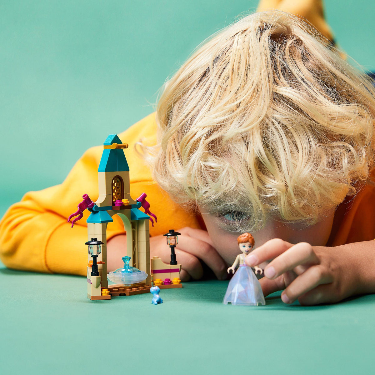 Building Toy with Mini Doll Y288641