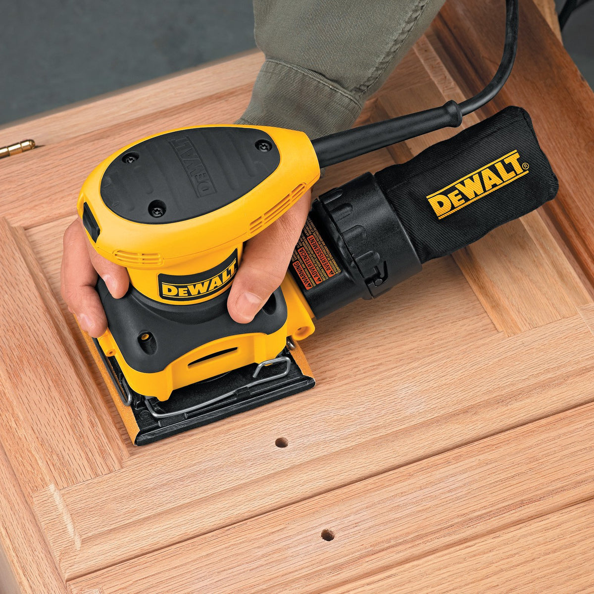 2.4 Amp 1/4 Sheet Palm Grip Sander with Cloth Dust Bag C710